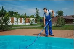 Донный пылесос Chemoform для овальных бассейнов  10 - 5.5 м / щётка, штанга, шланг (12м) 210550 - фото 130404