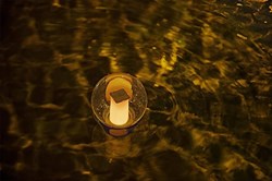 Плавающий дозатор для химии Bestway 58699,  с подсветкой / Время работы: 6-8 часов - фото 130564